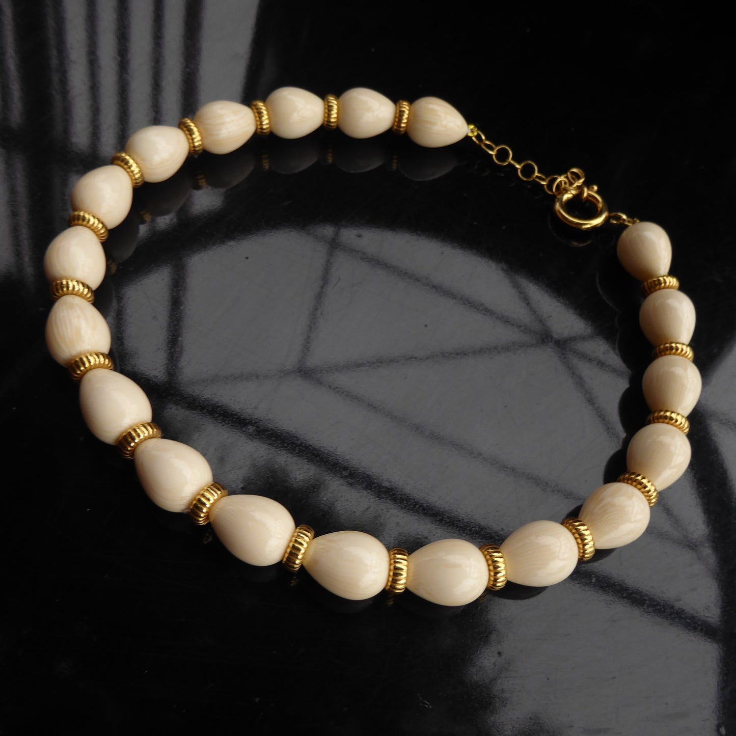 La Différence Ivory Drop Necklace