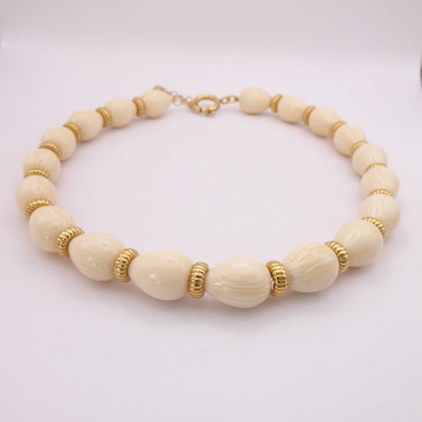 Colar Gota Marfim La Différence