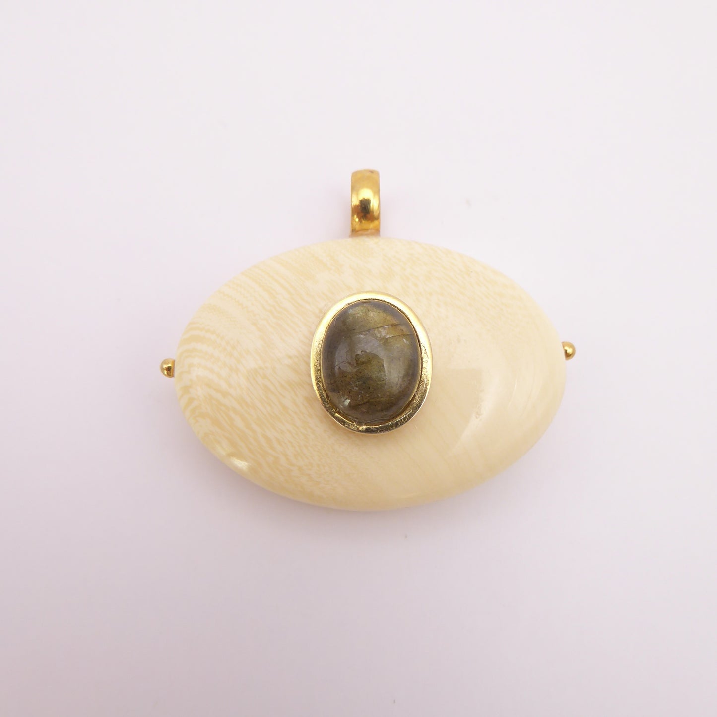 La Joie Bloom Pendant
