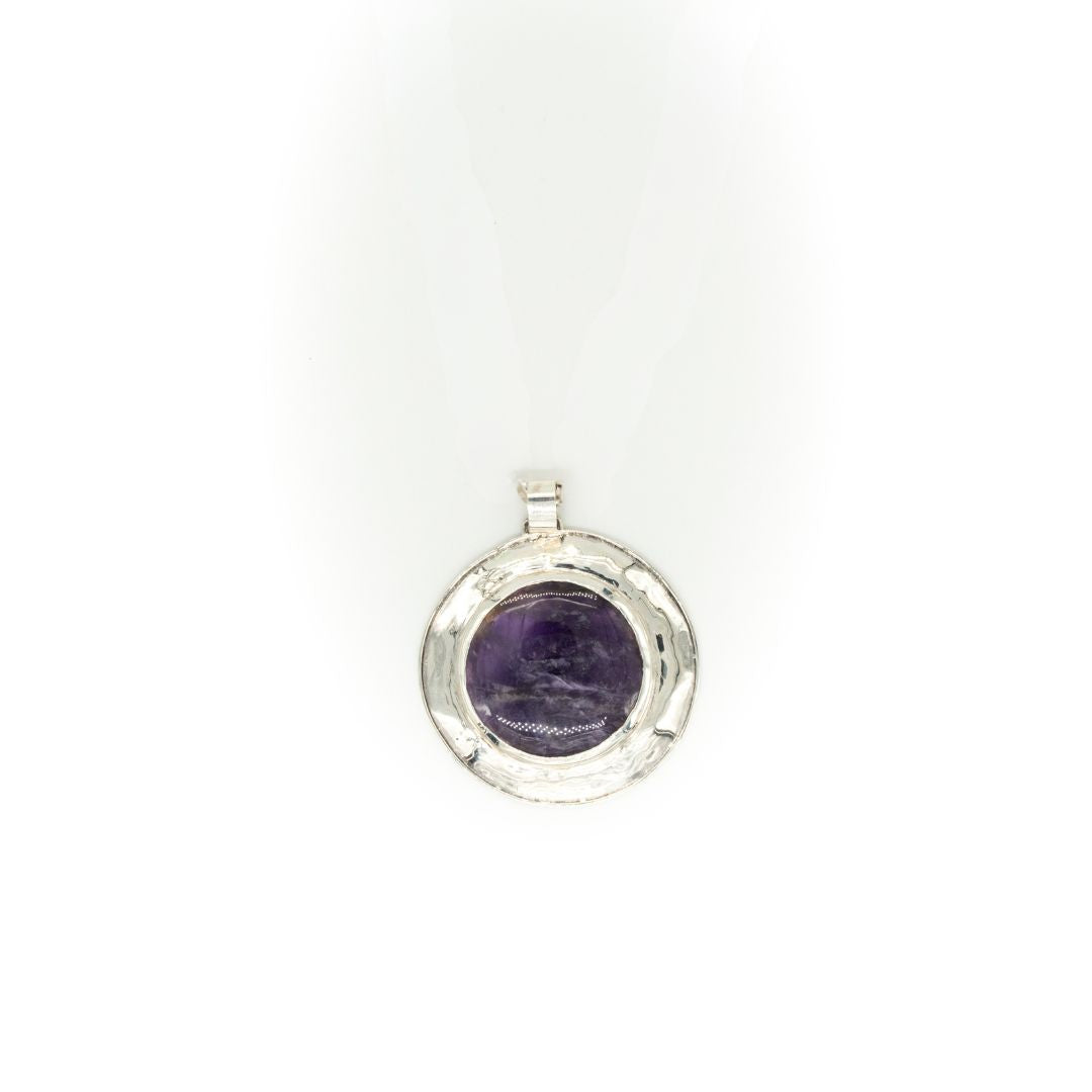 L'aventure Round Pendant