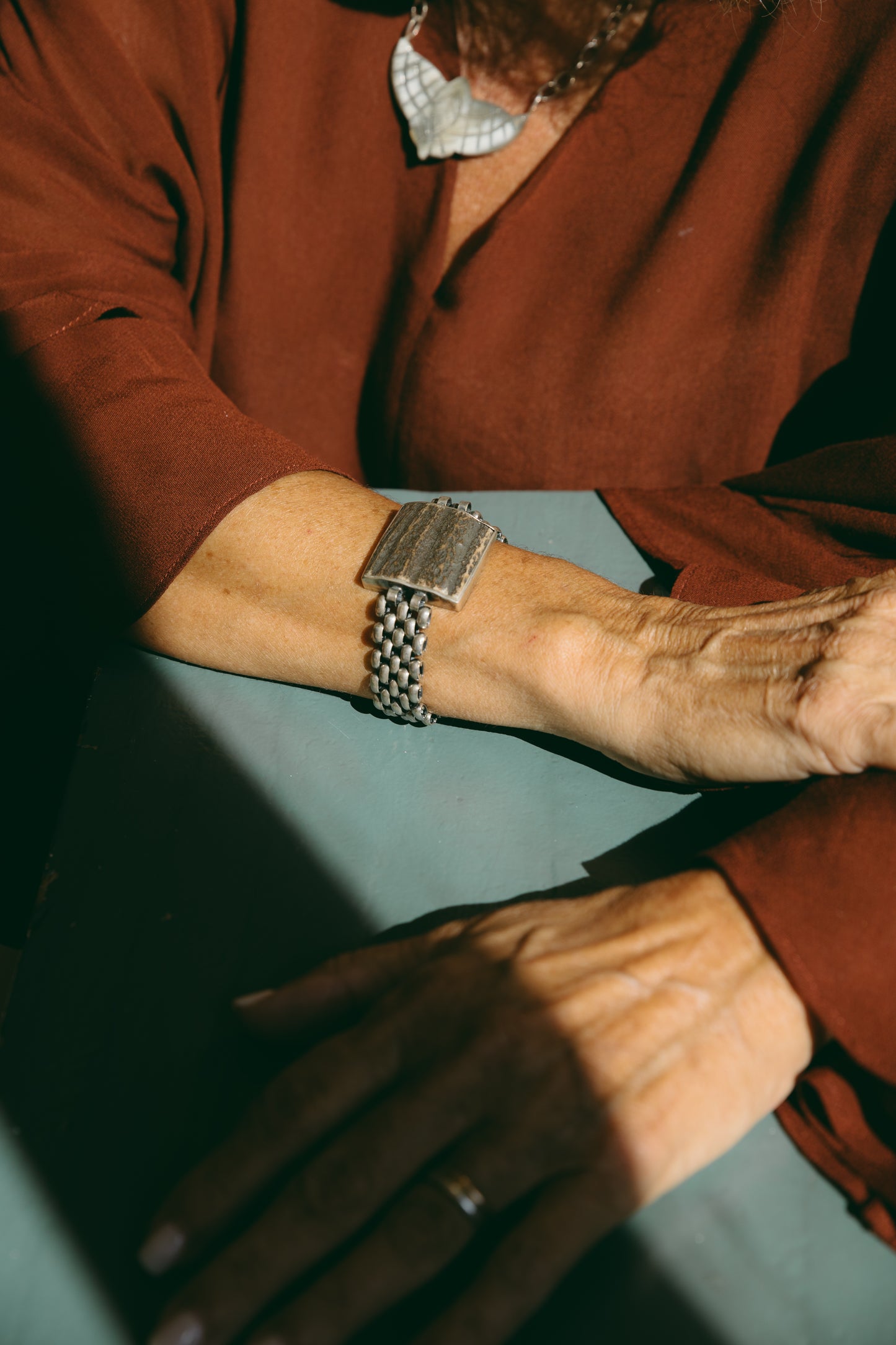 La Différence Bone Square Bracelet