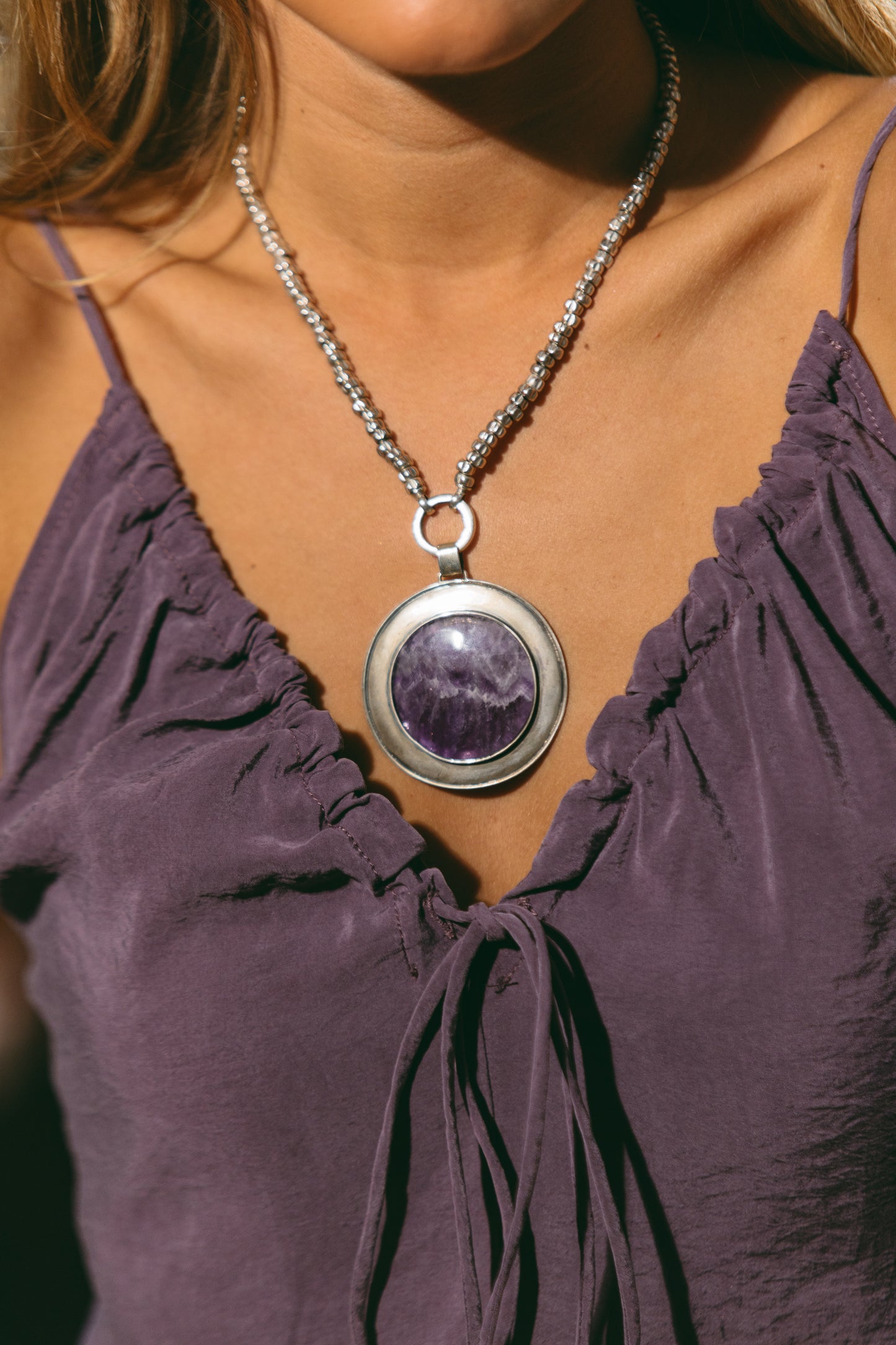 L'aventure Round Pendant