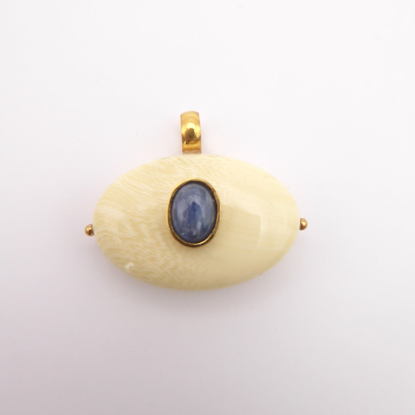 La Joie Bloom Pendant